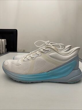 LULULEMON BLISSFEEL RUNNING SNEAKERS WOMENS SIZE 7.5